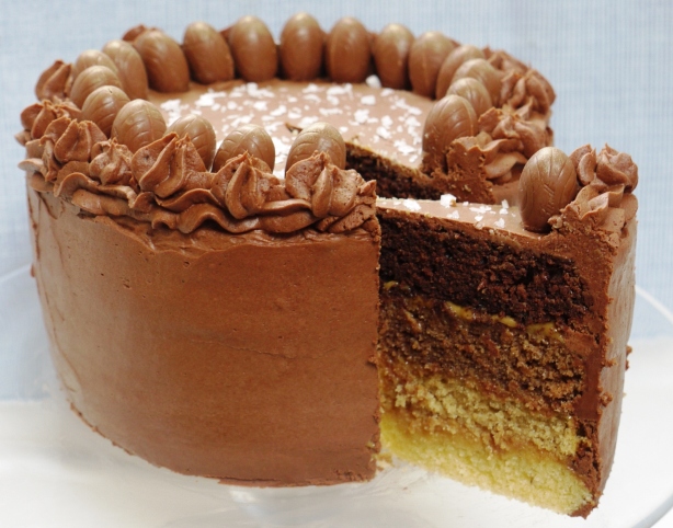 caramel_chocolate_cake