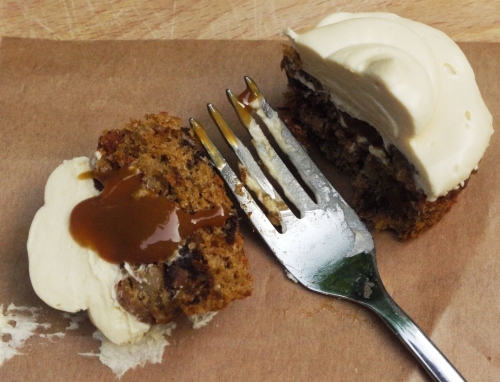the little loaf: Sticky toffee pudding cupcakes