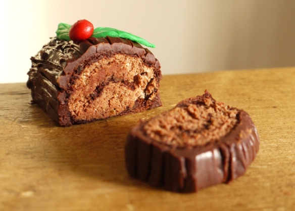 Mini Chocolate Yule Logs - Crumbs and Corkscrews
